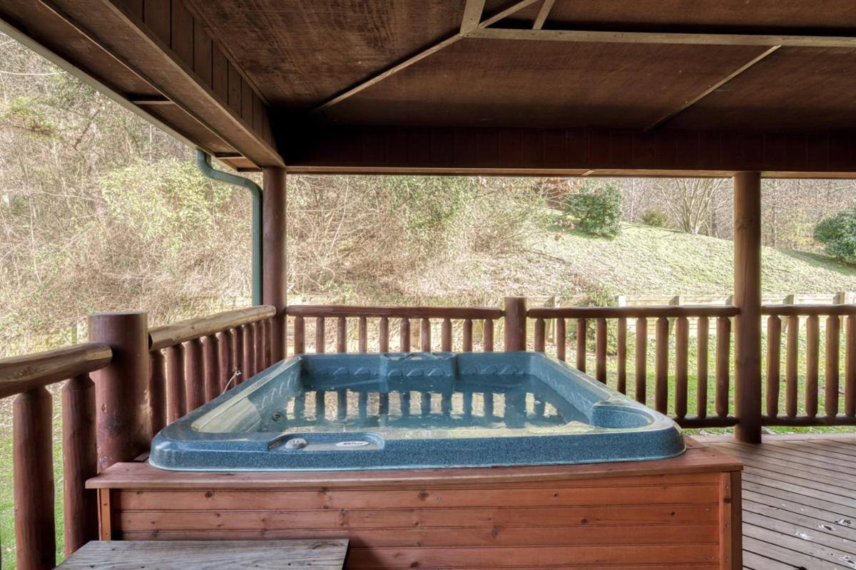 Cherokee Lodge Sevierville Bagian luar foto
