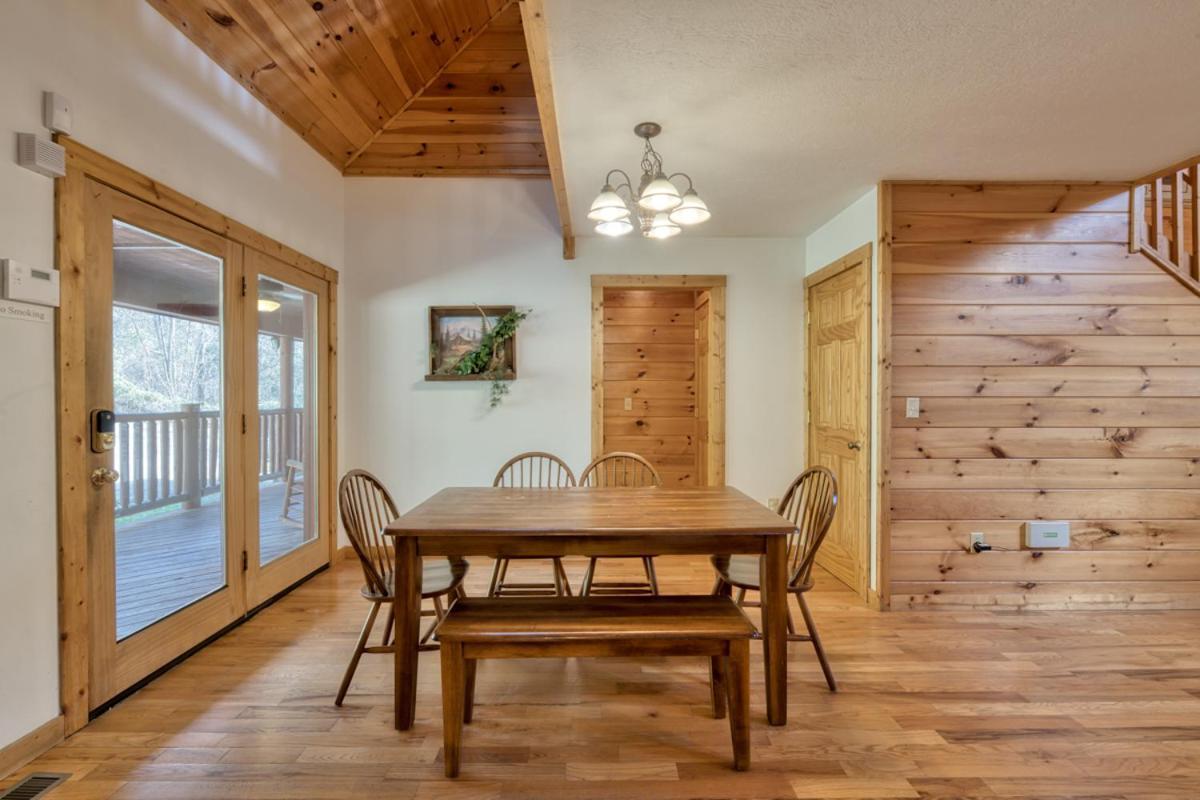 Cherokee Lodge Sevierville Bagian luar foto