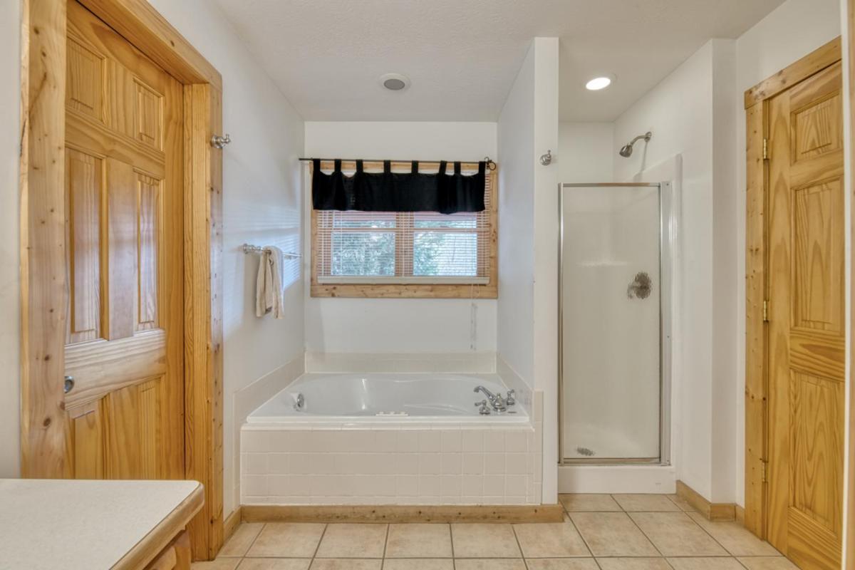 Cherokee Lodge Sevierville Bagian luar foto