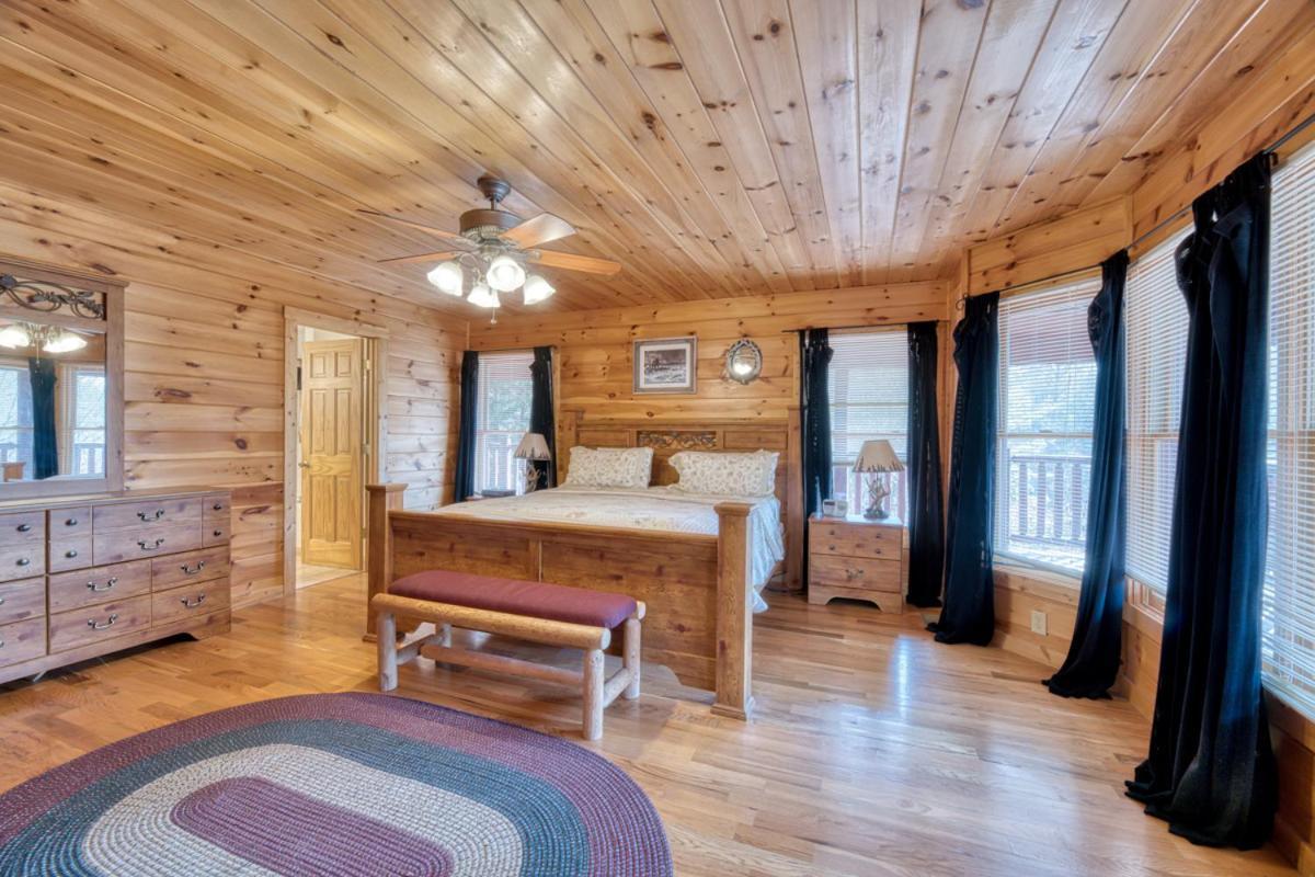 Cherokee Lodge Sevierville Bagian luar foto